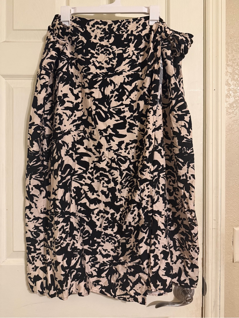 NWT Ava & Viv midi faux wrap Cream Abstract floral print  Skirt size 2X